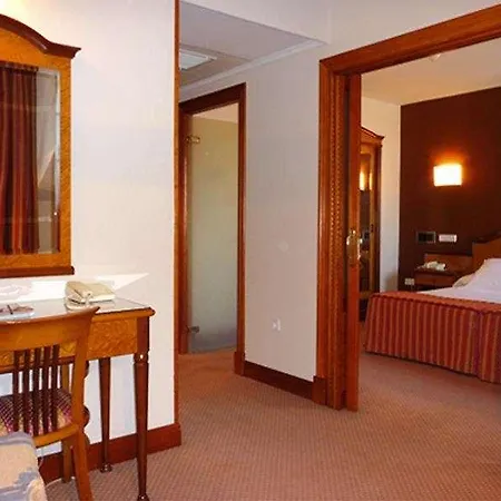 Hotel Sercotel Ciudad De 4*